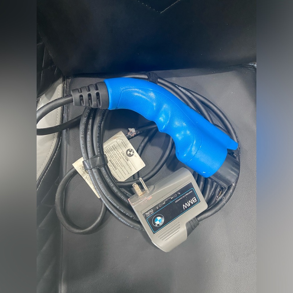 BMW CAR CHARGER